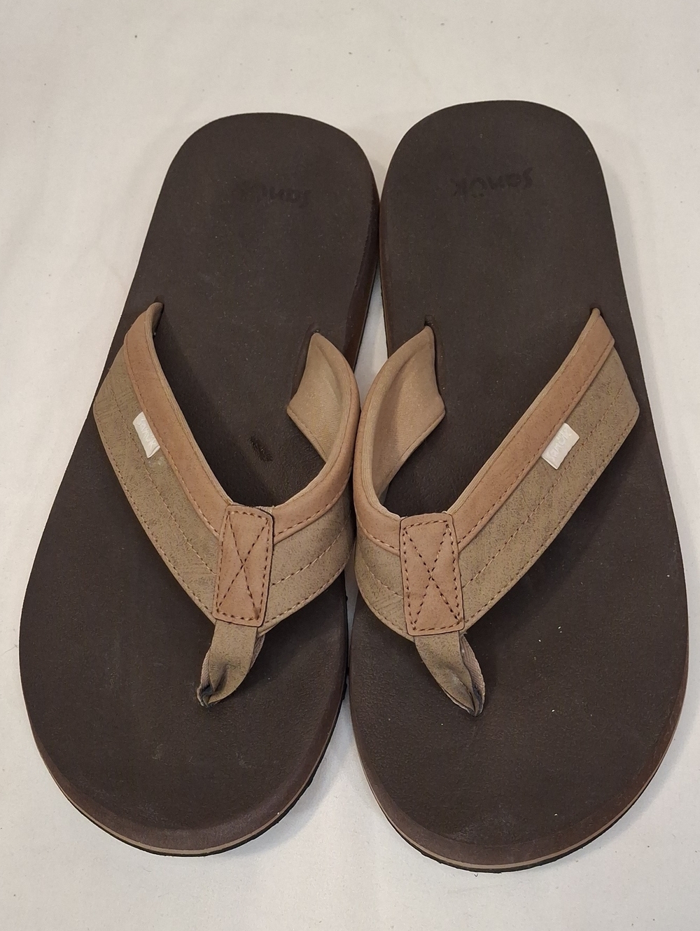 Sanuk Brown and Tan Men's Thong Flip-Flops. Almost New Condition.